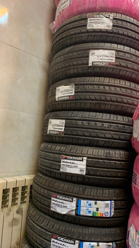 لاستیک یوکوهاما 195/65R15 95V گل BLUE EARTH ES32 (تاریخ تولید ۲۰۲۵)